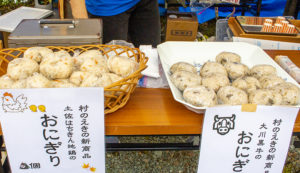 おかあさん食堂のとりめし・牛めしおにぎり