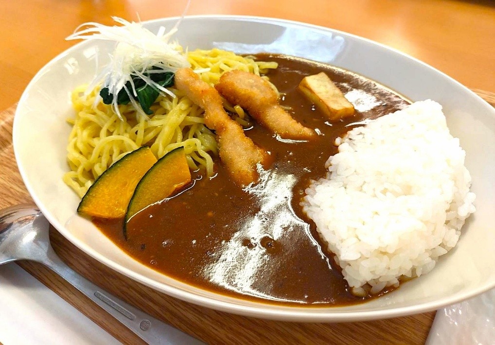 ダムカレーラーメン