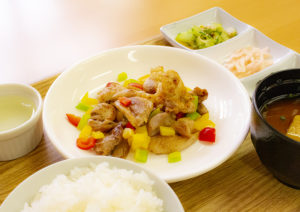 【結いの里】季節のはちきん地鶏定食
