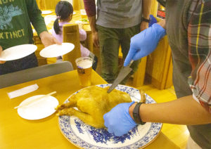 大川バル「土佐はちきん地鶏の丸焼き」