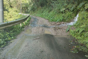 台風の土砂崩れ被害現場