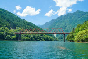 ポンツーンボート早明浦ダム遊覧船三石橋